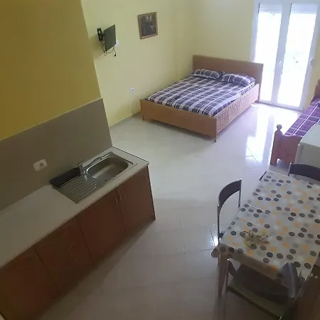 Skenderbeu Apartment *
